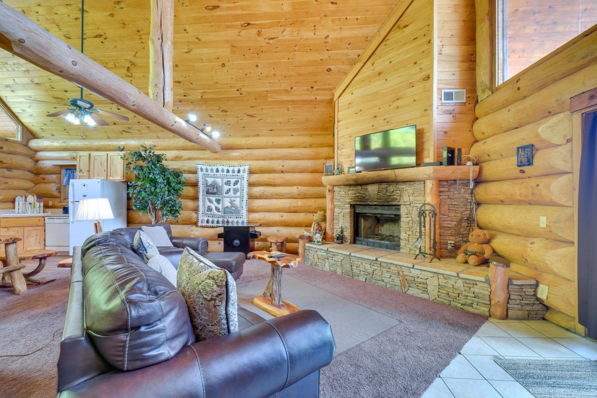 Gatlinburg Cabin With Hot Tub About 11 Miles To Downtown Екстер'єр фото