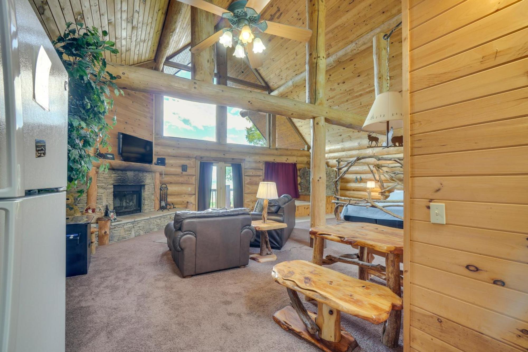 Gatlinburg Cabin With Hot Tub About 11 Miles To Downtown Екстер'єр фото