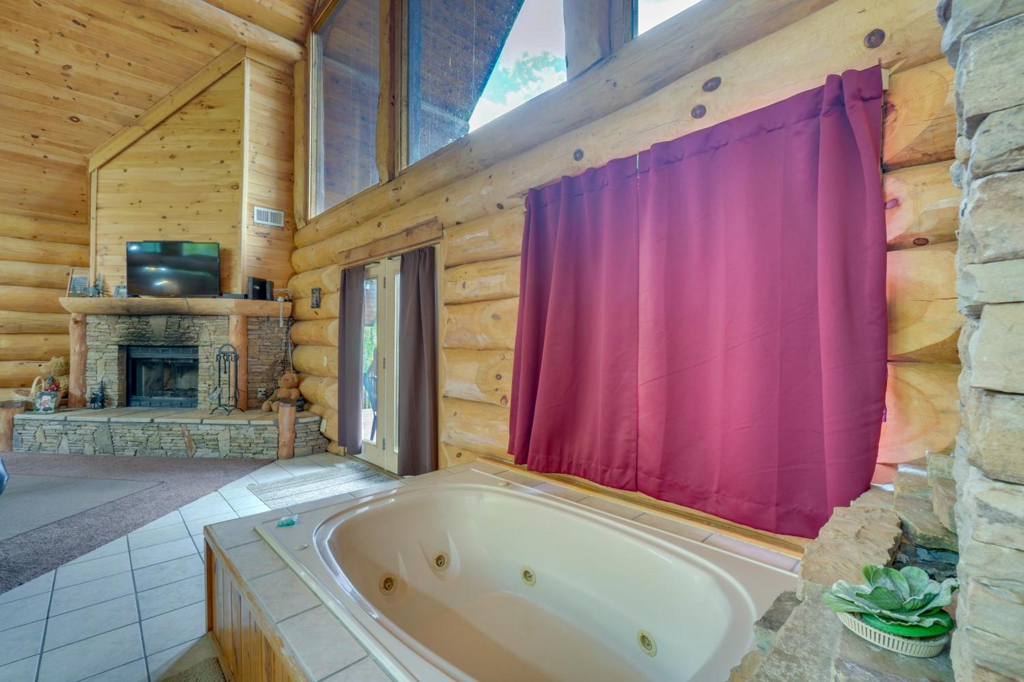 Gatlinburg Cabin With Hot Tub About 11 Miles To Downtown Екстер'єр фото